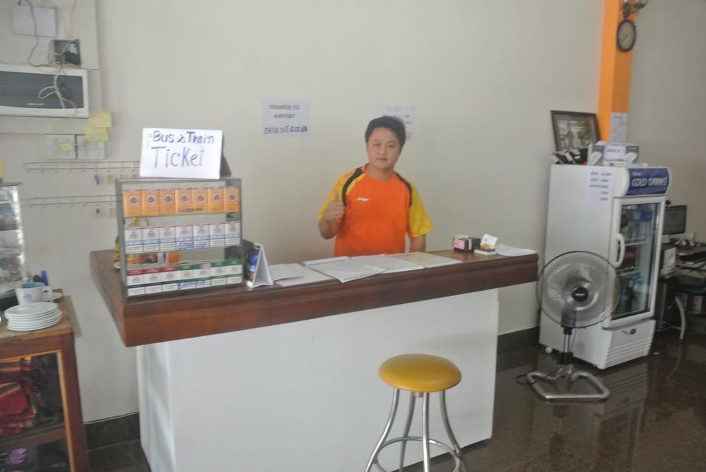 Orange Backpacker Hostel Vientiane Eksteriør bilde