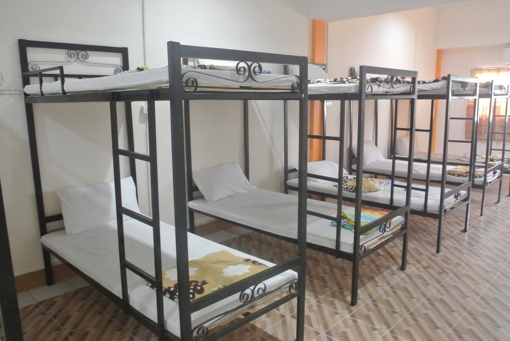 Orange Backpacker Hostel Vientiane Rom bilde
